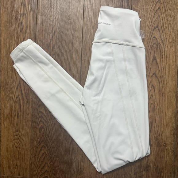 🆕 1st Phorm Leggings Reversible, Women's Small White Cheetah Print Active - Picture 2 of 7